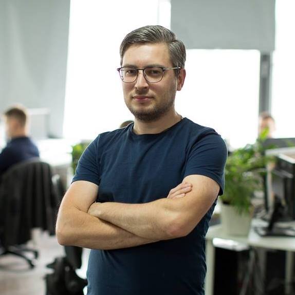 Артем Лесников